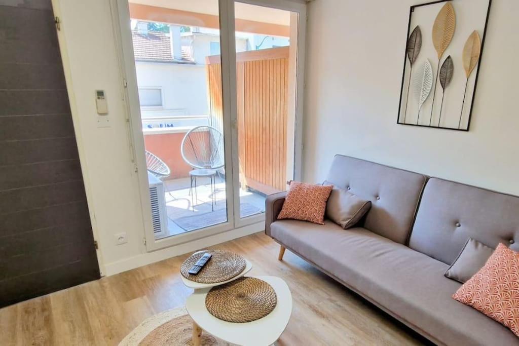 Lourde Center Apartment 3 Bed With Parking Lourdes Dış mekan fotoğraf